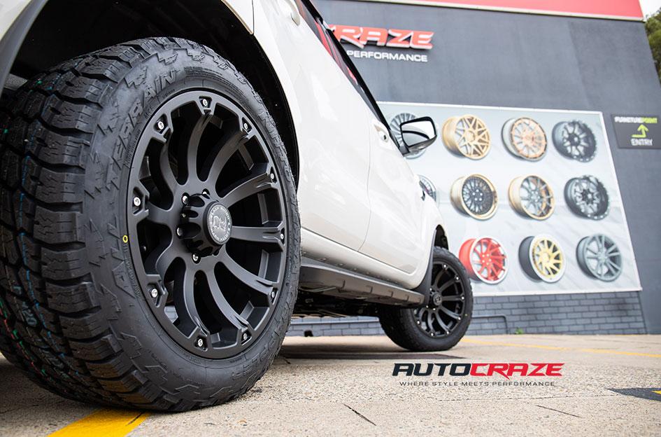 FORD EVEREST SIDEWINDER MATTE BLACK